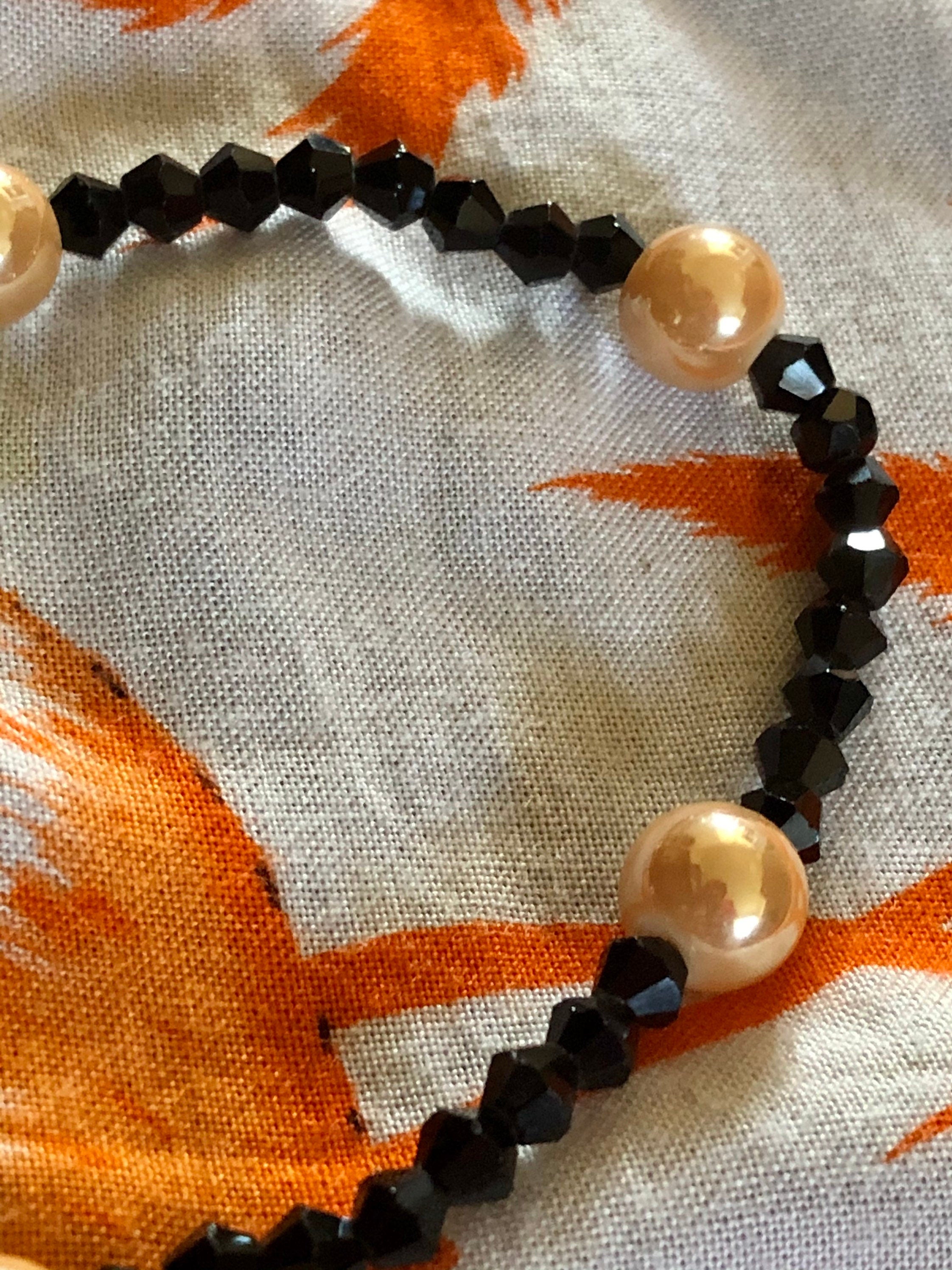 Traditional Beaded bracelets Peach and Noir
