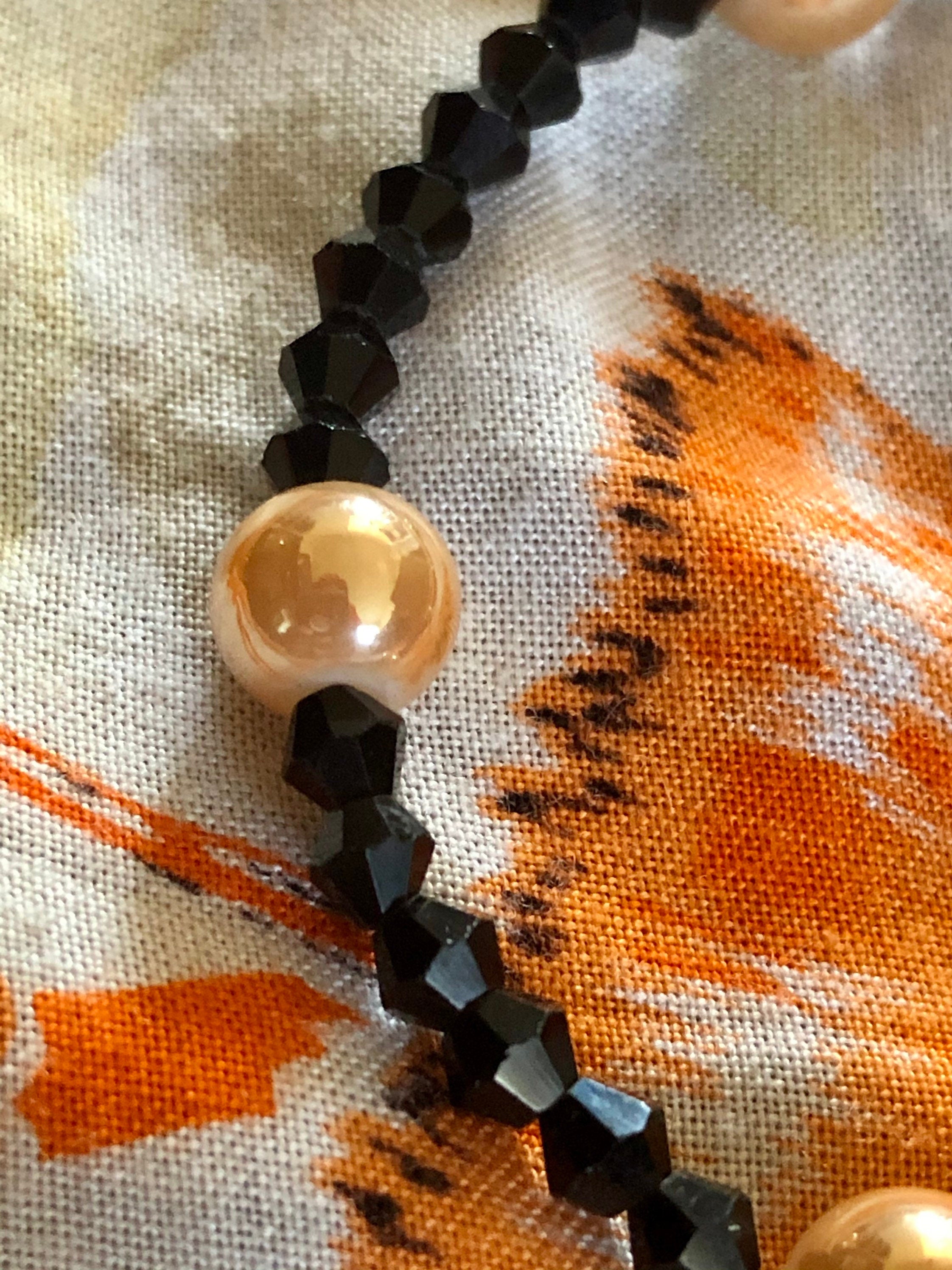 Traditional Beaded bracelets Peach and Noir