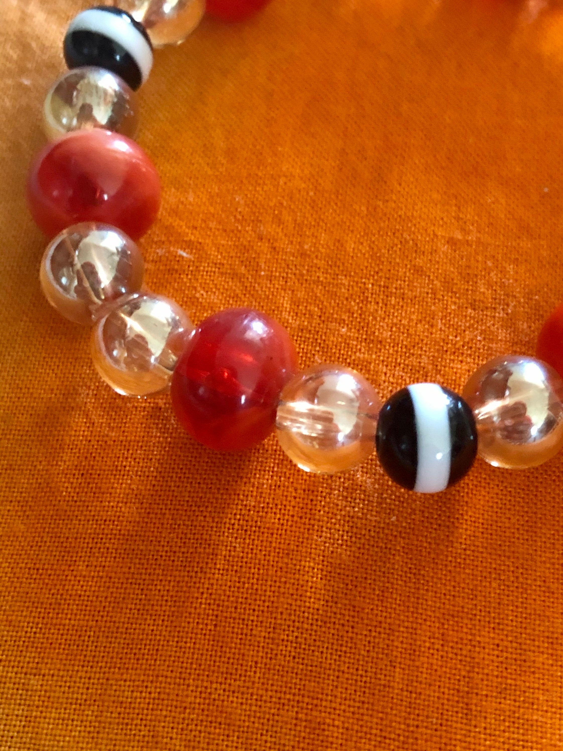 Traditional Beaded bracelet Red/Peach/Noir/White