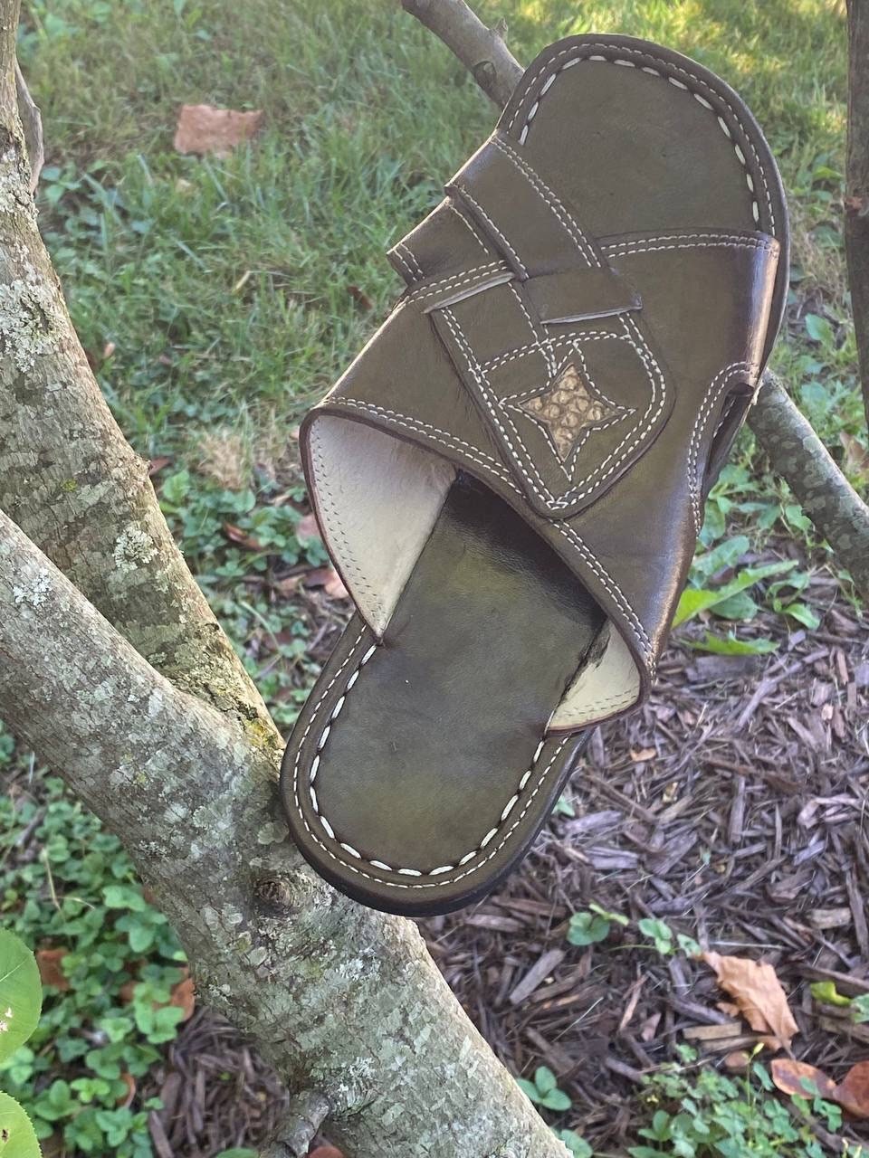 TRADITIONAL Men’s Size 10/10.5 Malian Brown Sandals