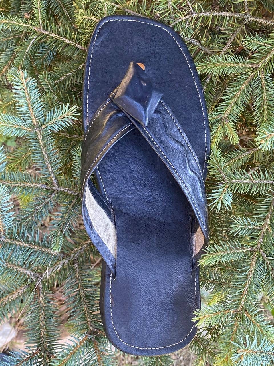 TRADITIONAL Men’s Size 11/11.5 Malian Black Sandals