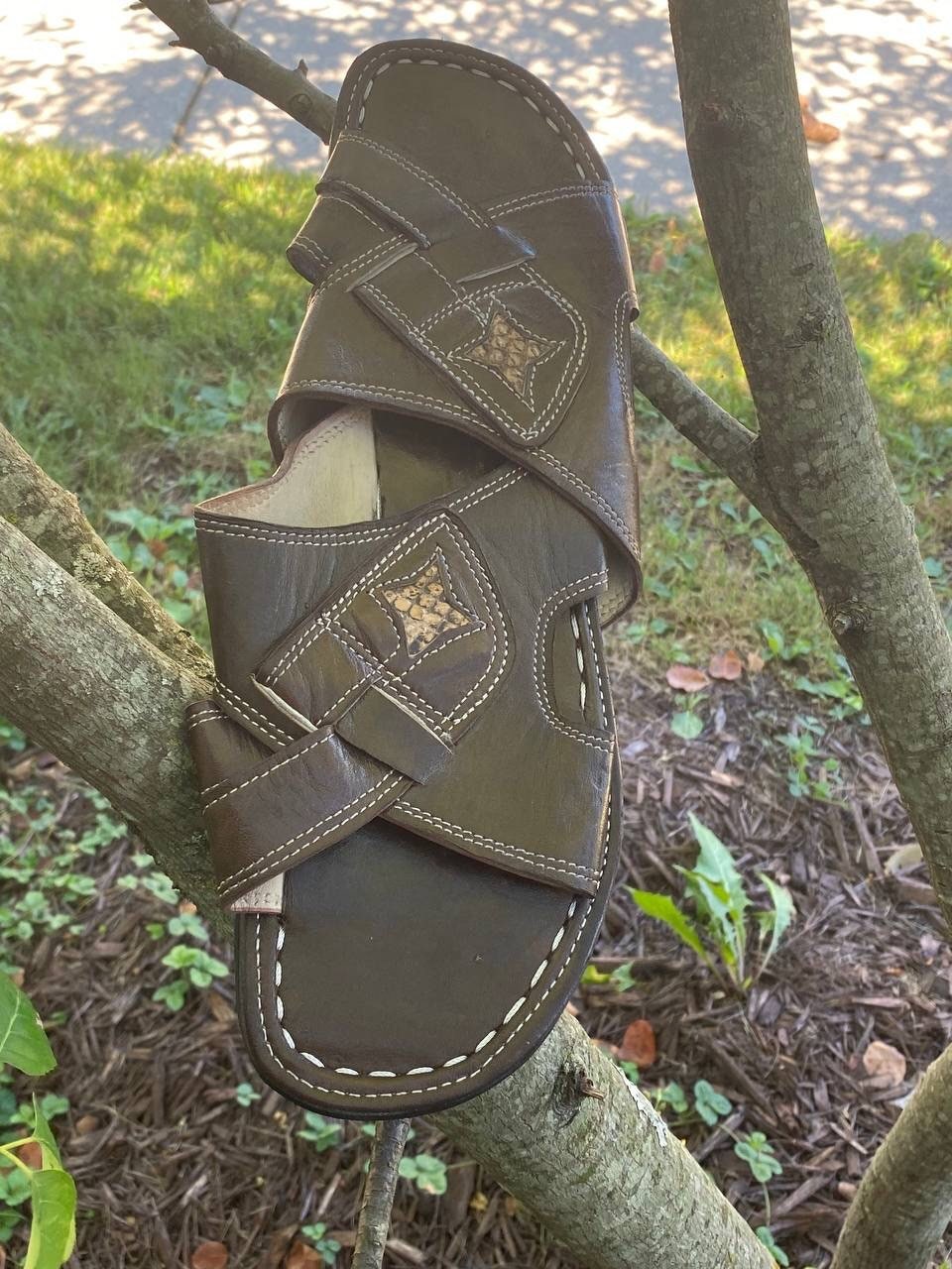 TRADITIONAL Men’s Size 10/10.5 Malian Brown Sandals