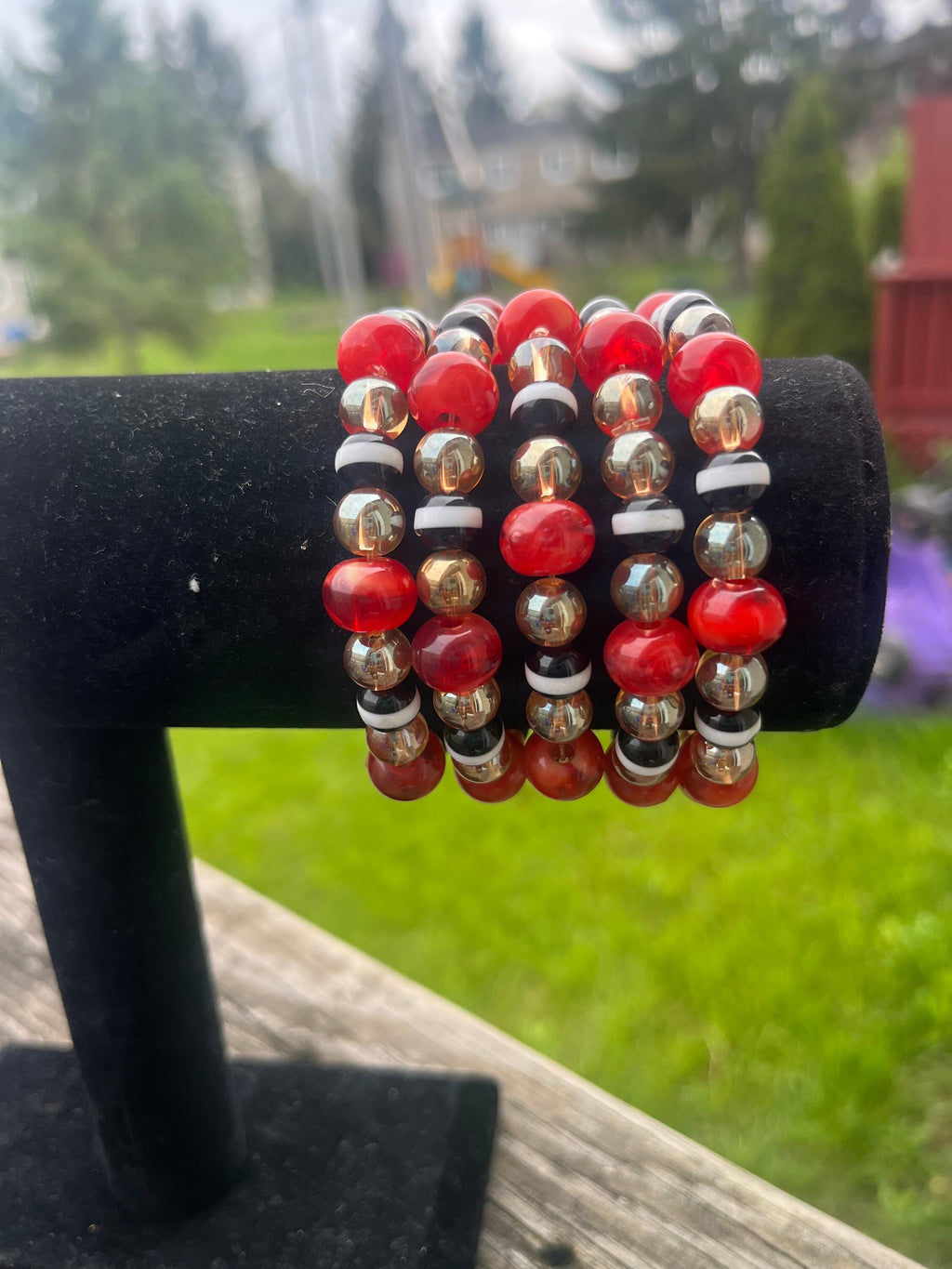 Traditional Beaded bracelet Red/Peach/Noir/White